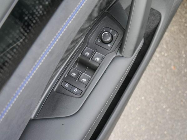 Volkswagen Tayron R-Line 2,0 l TDI SCR 4MOTION 7-Gang-Doppelkupplungsgetriebe DSG