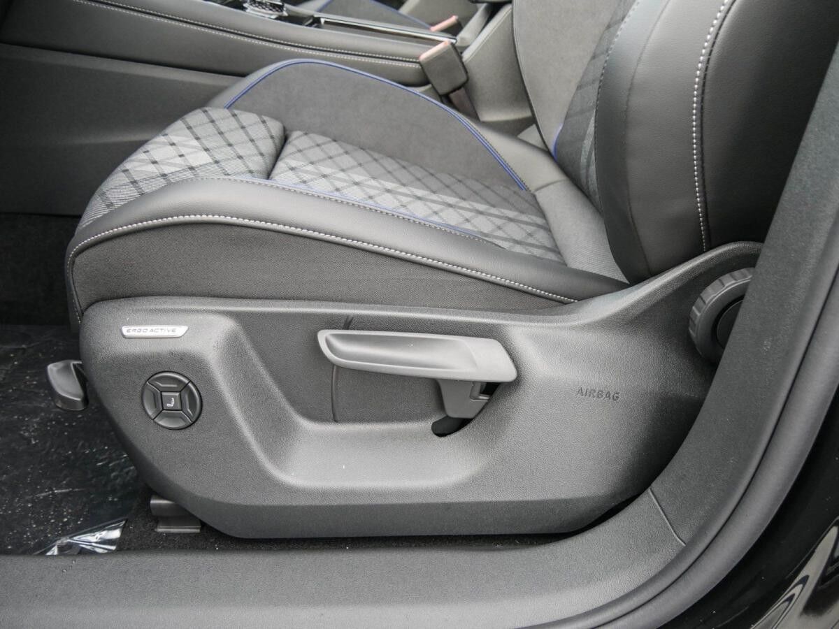 Volkswagen Tiguan R-Line 1,5 l eHybrid OPF / 6-Gang-Doppelkupplungsgetriebe DSG