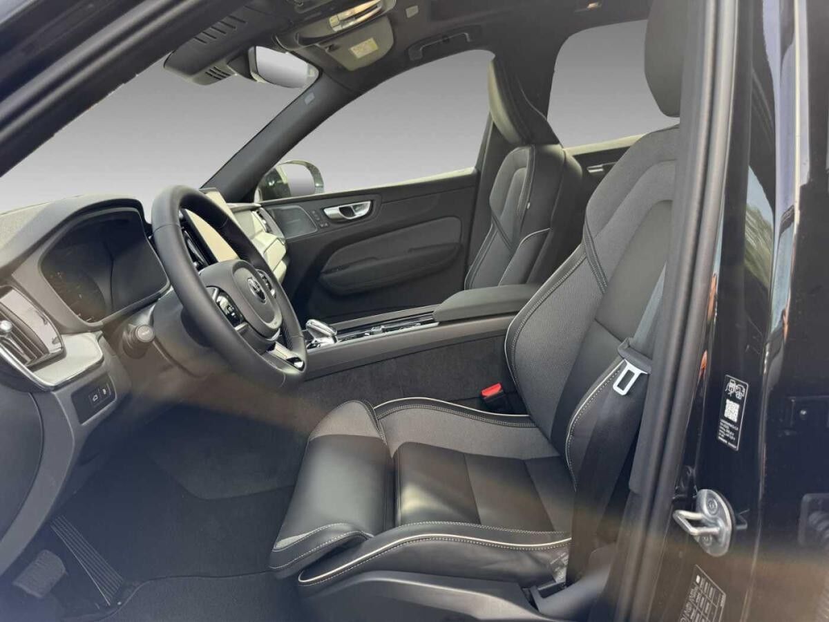 Volvo XC60 T6 Plus Black Edition+Lagom+360°+Licht+H/K