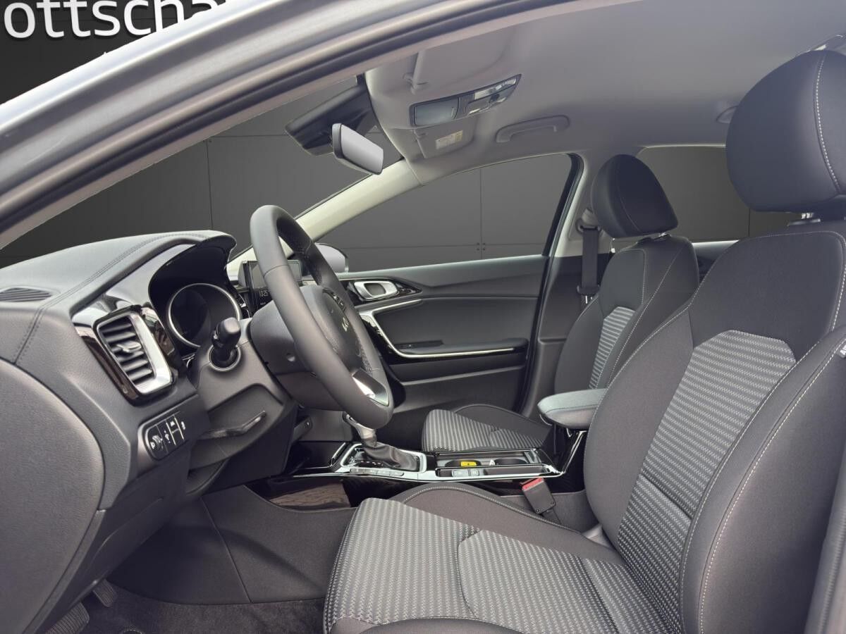 Kia Ceed 1.5 T-GDI 140 PS DCT Spirit *Tech-Paket*