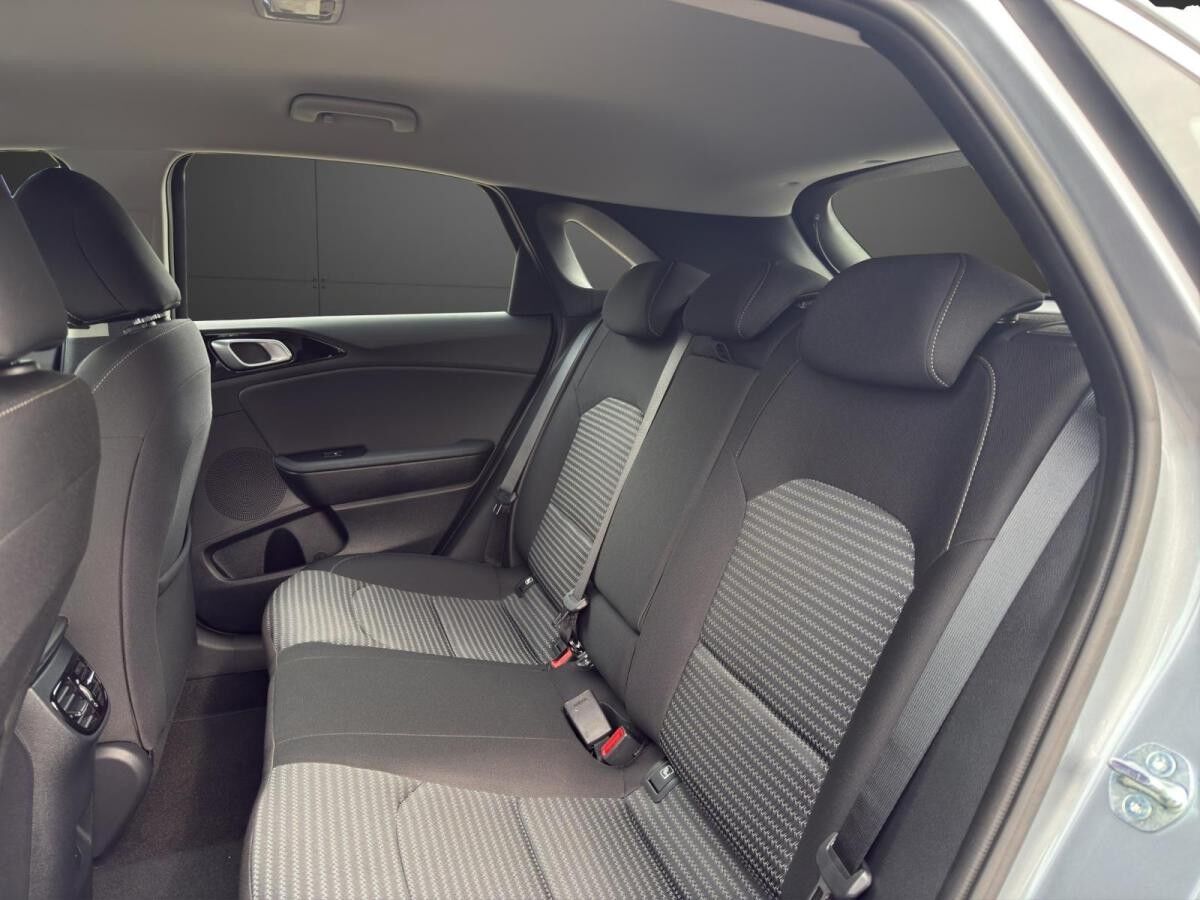 Kia Ceed 1.5 T-GDI 140 PS DCT Spirit *Tech-Paket*