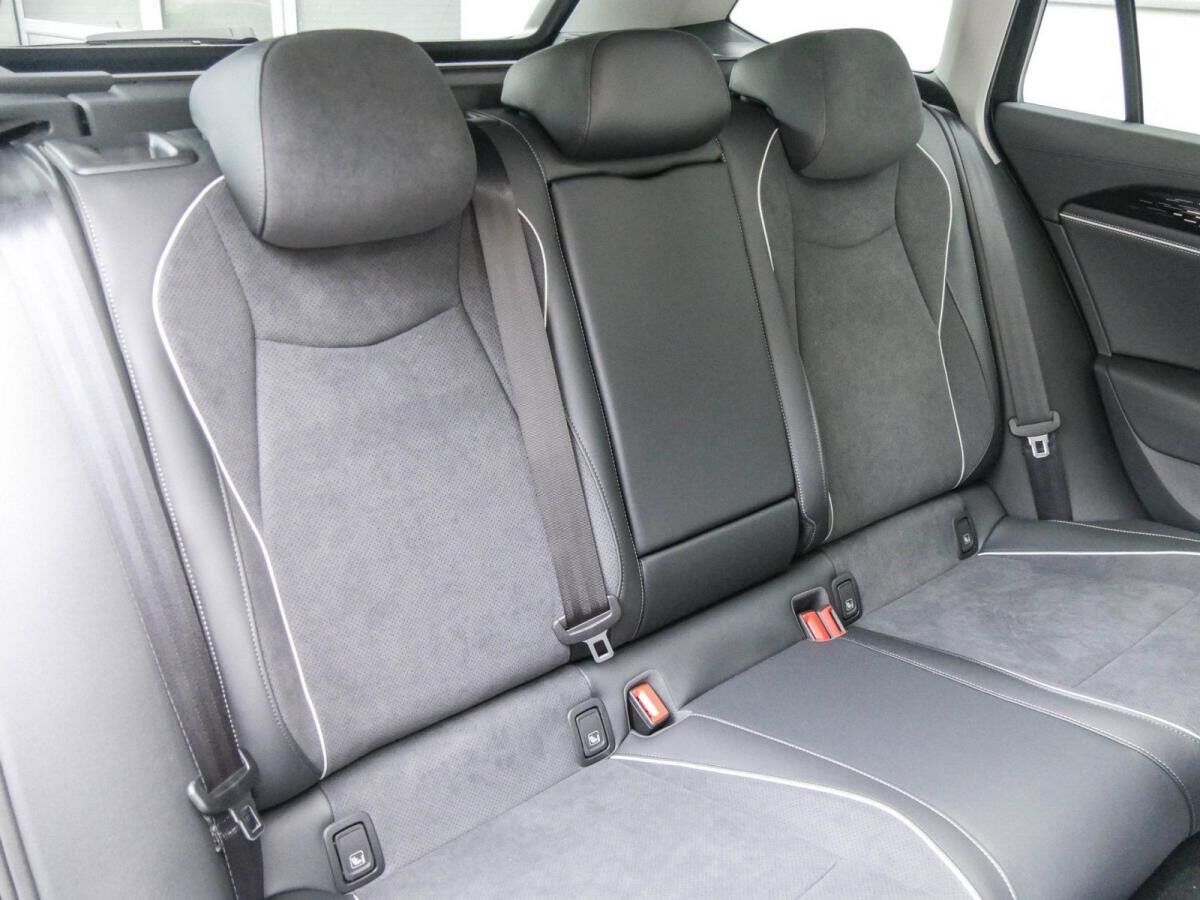 Volkswagen Passat Business 2,0 TDI 7 DSG AHK,IQ Lagerwagen !