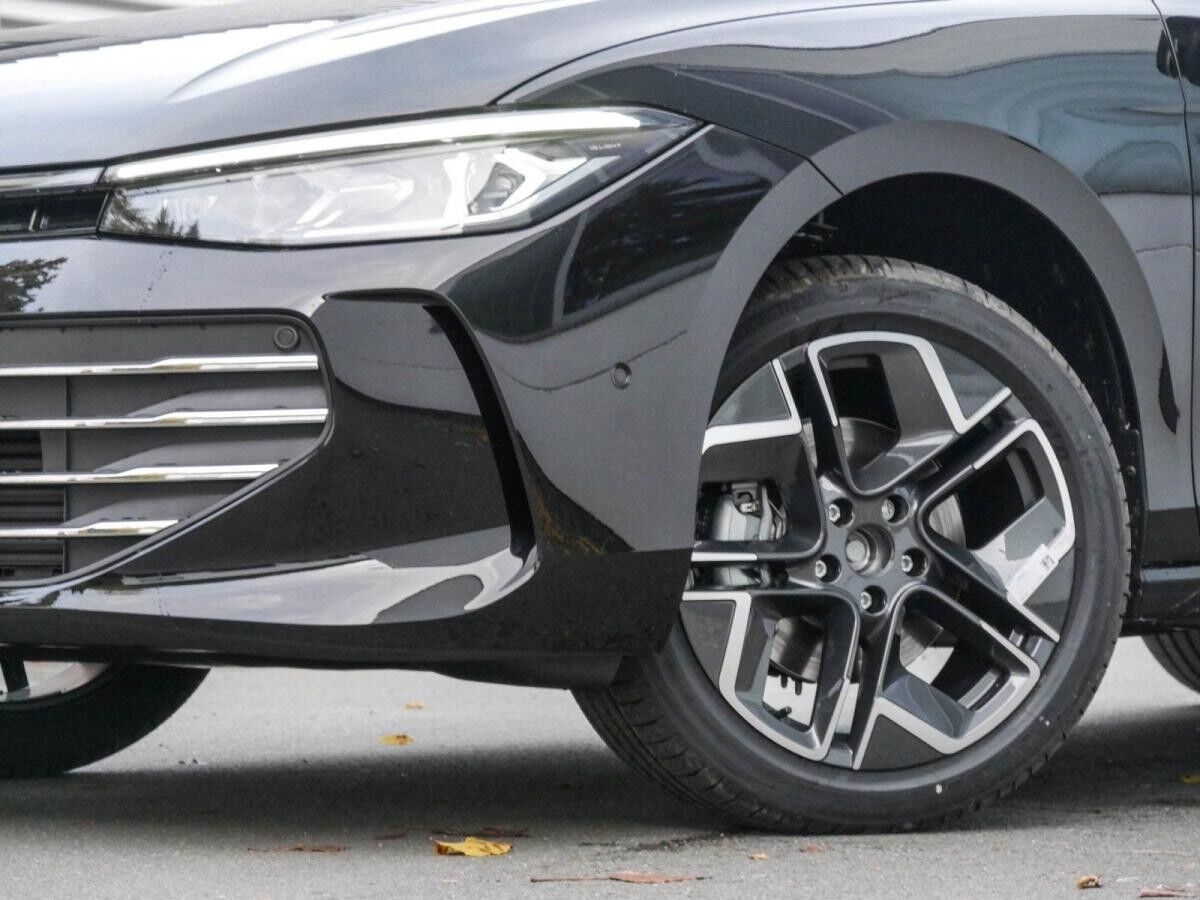 Volkswagen Passat Business 2,0 TDI 7 DSG AHK,IQ Lagerwagen !