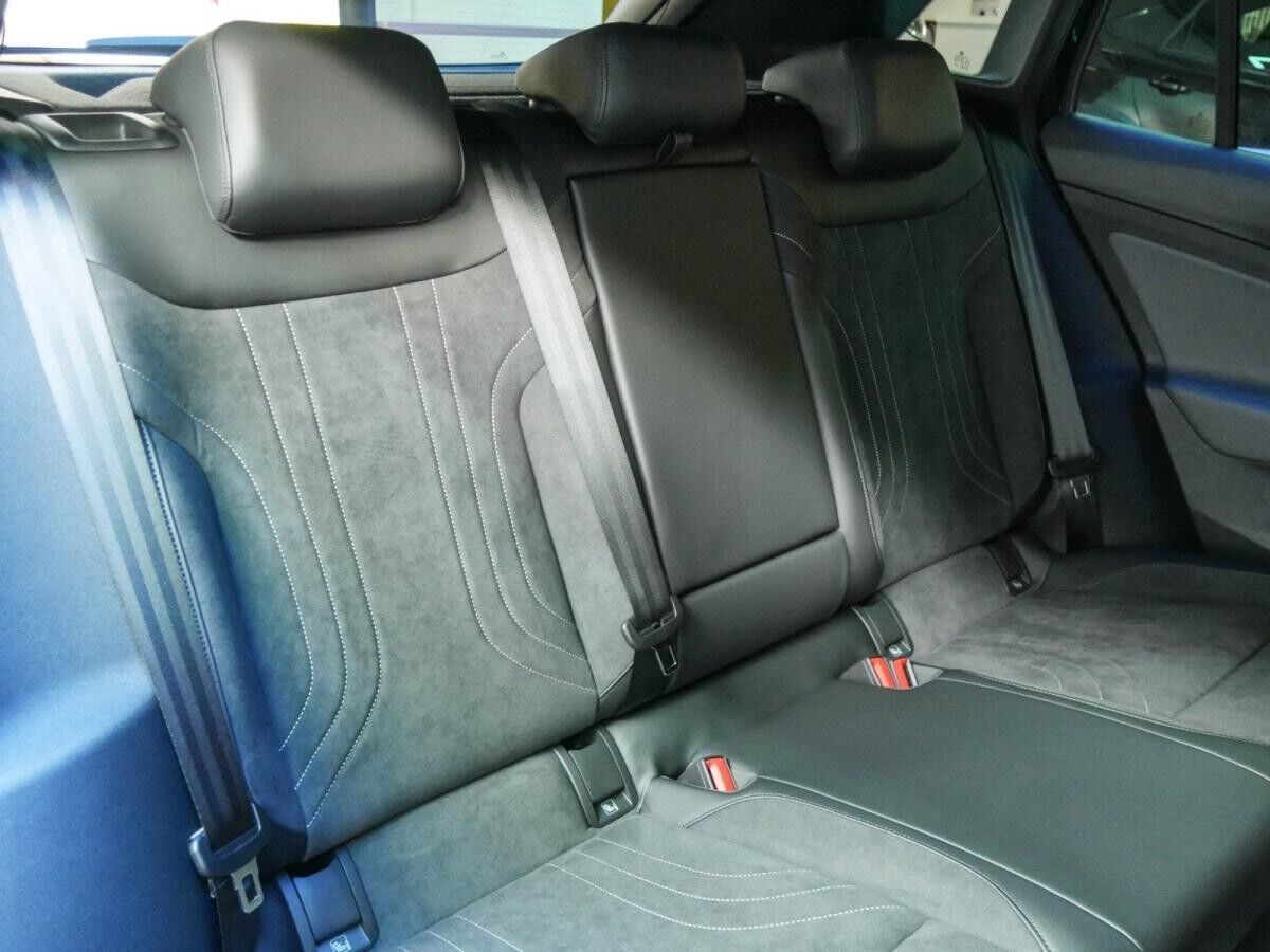 Volkswagen ID.4 Pro h AHK,IQ-DRIVE,BLACKEDITION Lagerwagen !