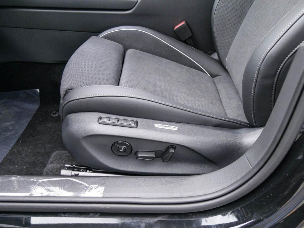 Volkswagen Passat Business 2,0 TDI 7 DSG AHK,IQ Lagerwagen !