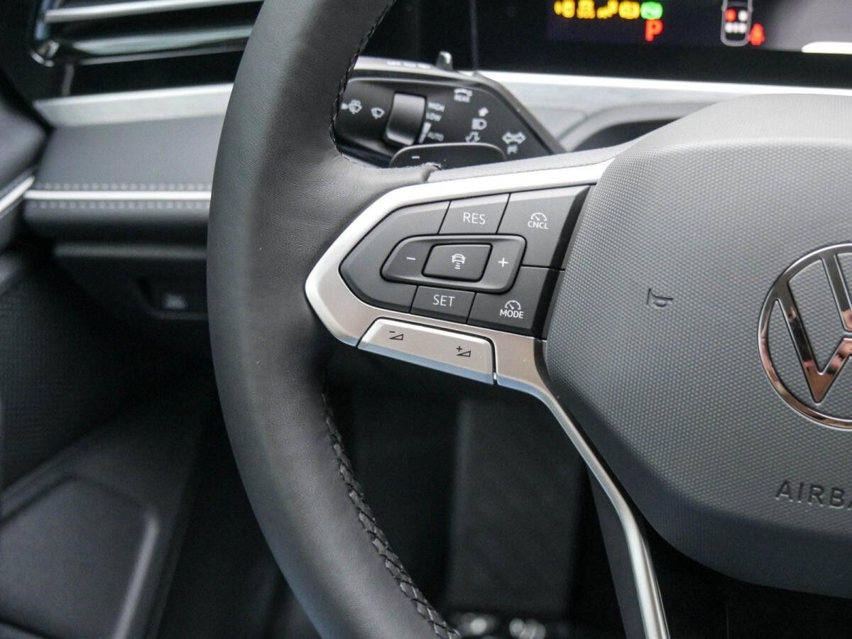 Volkswagen Passat Business 2,0 TDI 7 DSG AHK,IQ Lagerwagen !