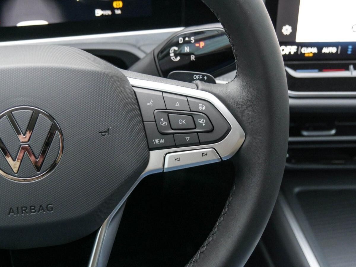 Volkswagen Passat Business 2,0 TDI 7 DSG AHK,IQ Lagerwagen !