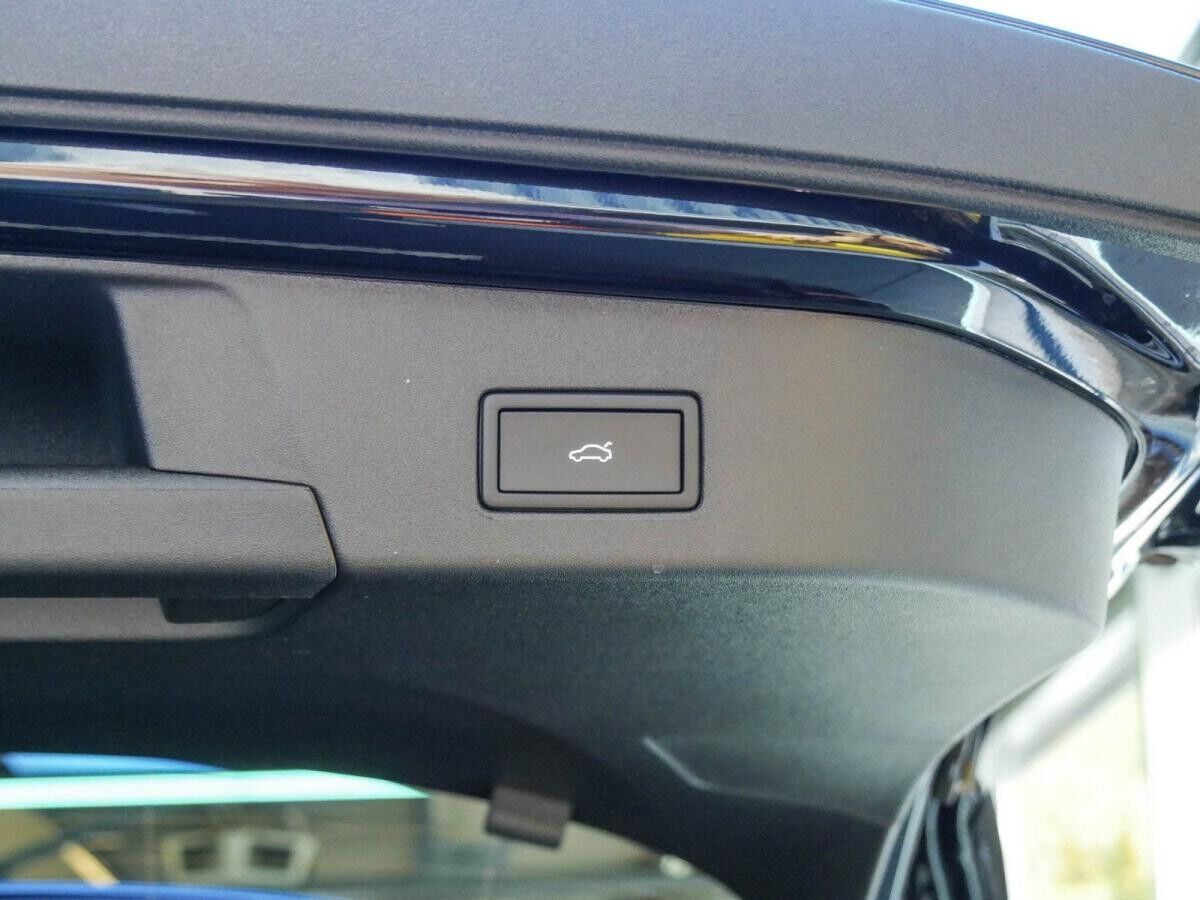 Volkswagen ID.4 Pro h AHK,IQ-DRIVE,BLACKEDITION Lagerwagen !