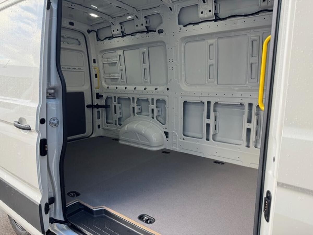 Volkswagen Crafter 35 Kasten L3 H2 2.0 TDI Automatik LED 5-J-GAR KAMERA PARKLENK PDC ACC