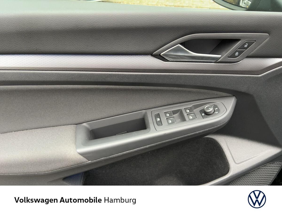 Volkswagen Golf VIII 2.0 TDI DSG LED AHK Kamera Sitzheizung