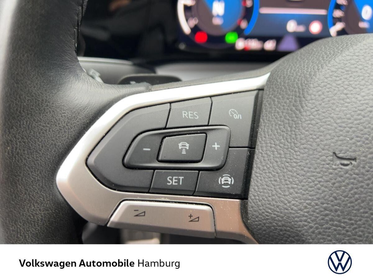 Volkswagen Golf VIII 2.0 TDI DSG LED AHK Kamera Sitzheizung