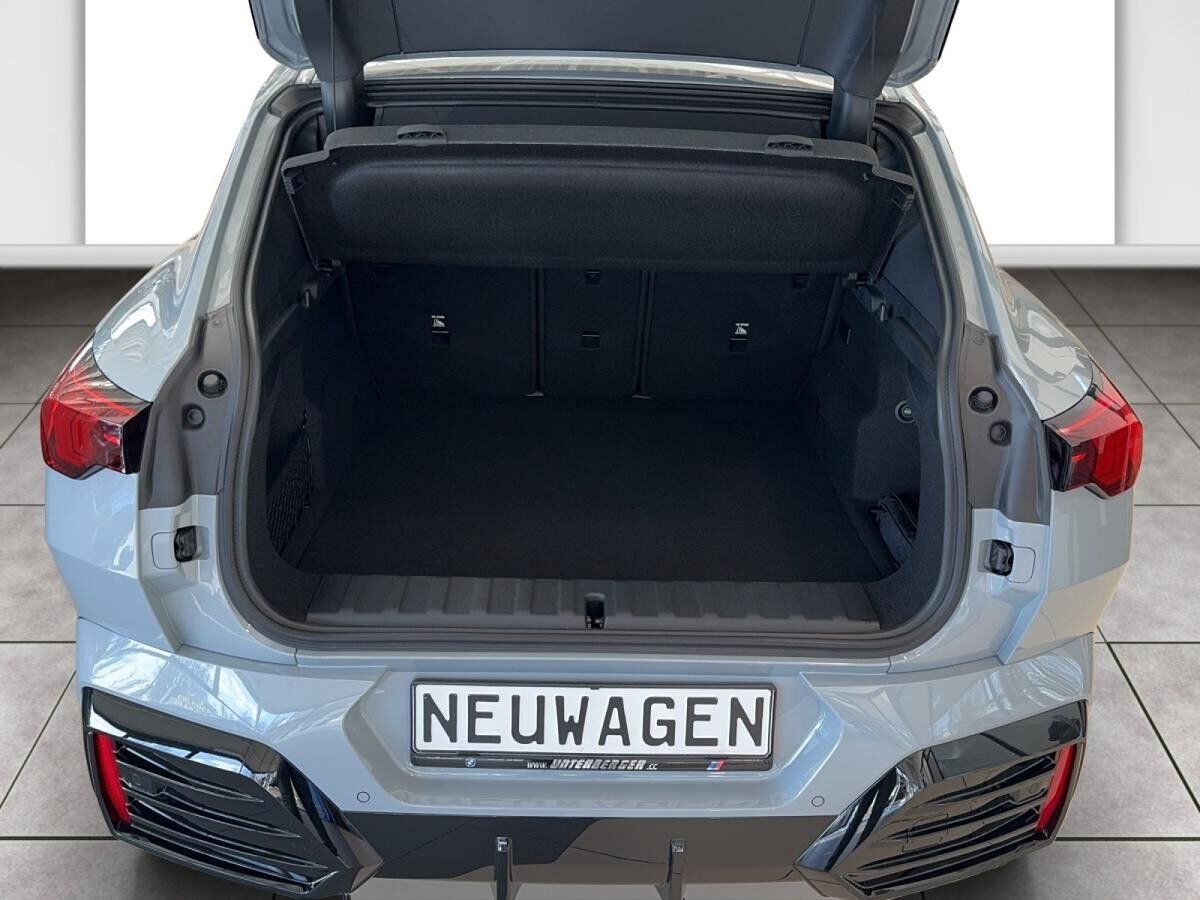 BMW iX2 xDrive30 M Sportpaket Head-Up HK HiFi DAB