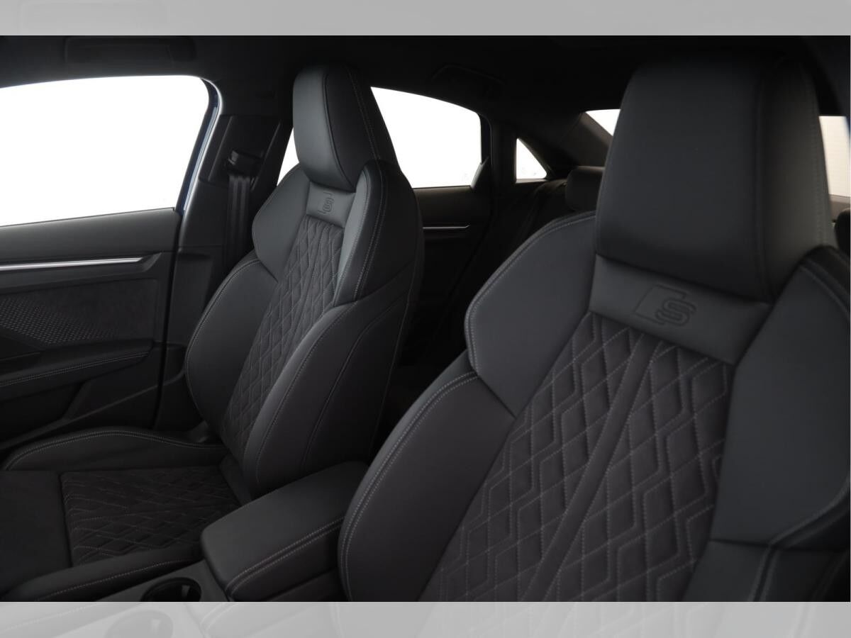 Audi S3 Limousine TFSI quattro S tronic MMI NAVI+