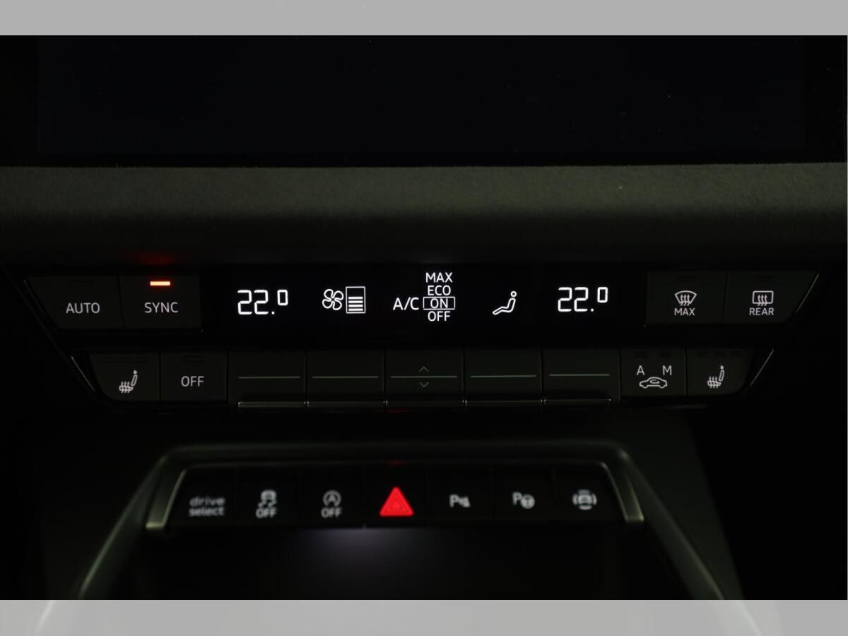 Audi S3 Limousine TFSI quattro S tronic MMI NAVI+