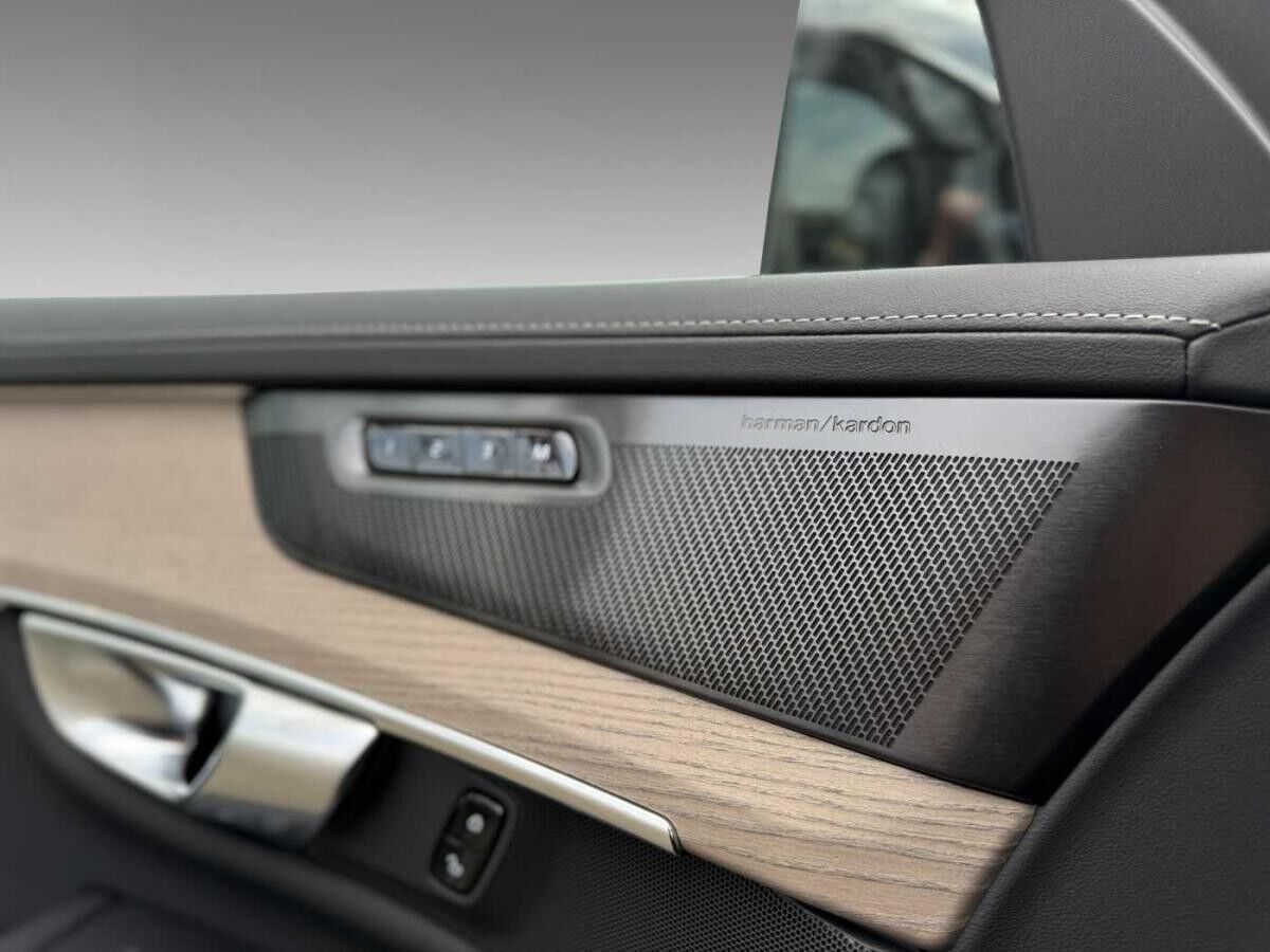 Volvo XC90 T8 Plus Bright+HK+AHK+360°