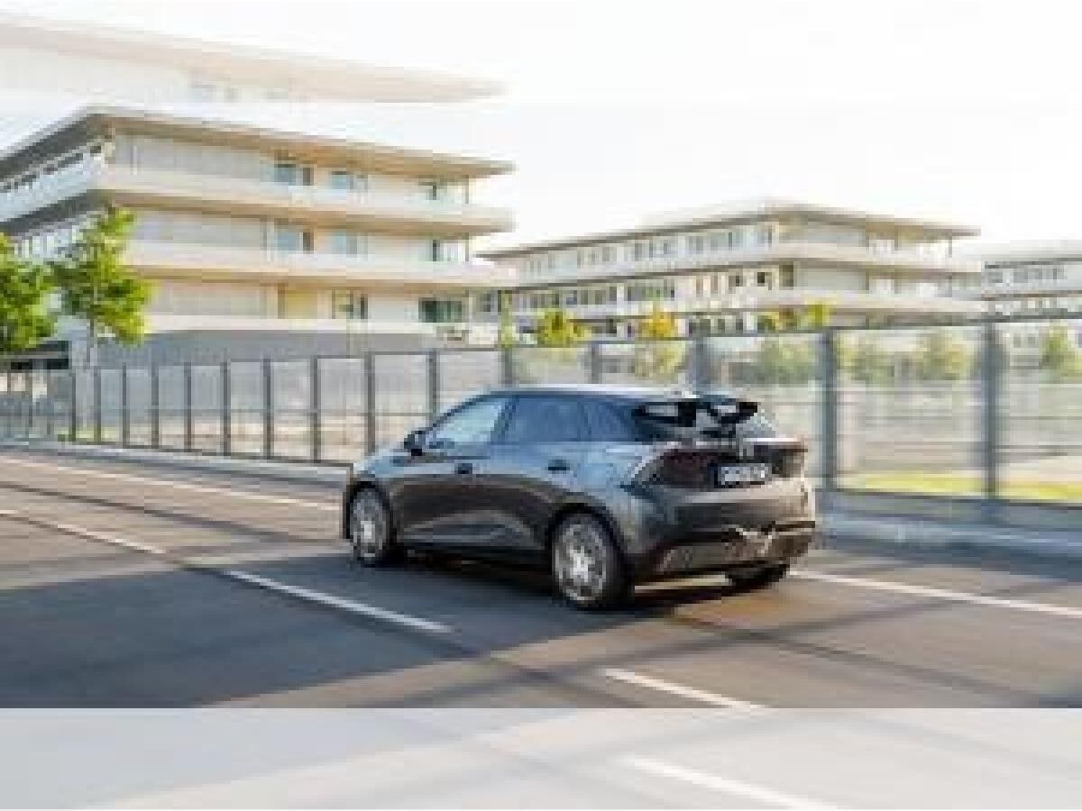 MG MG4 ⚡STANDARD MY24⚡- 🚀🚀 für Privat❗