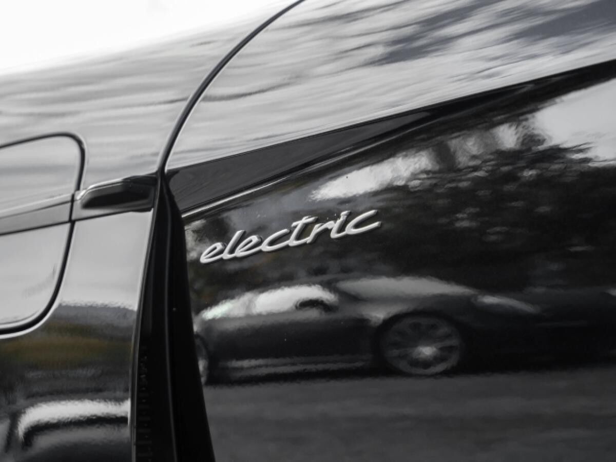 Porsche Taycan 4S - 0711 Leasing – Exklusiv. Direkt. Stuttgart.