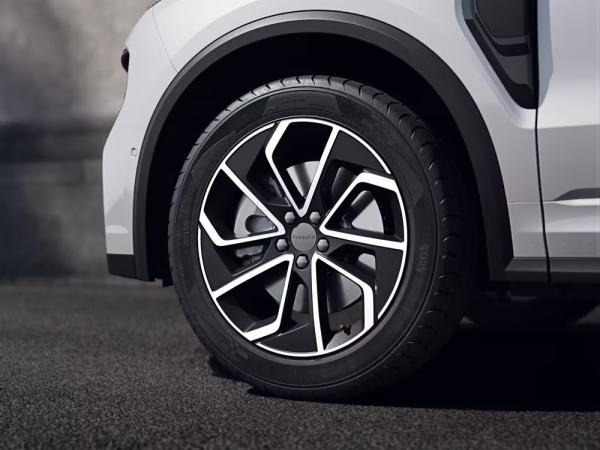 LYNK & Co 01 PHEV Core / Frei Konfigurierbar!