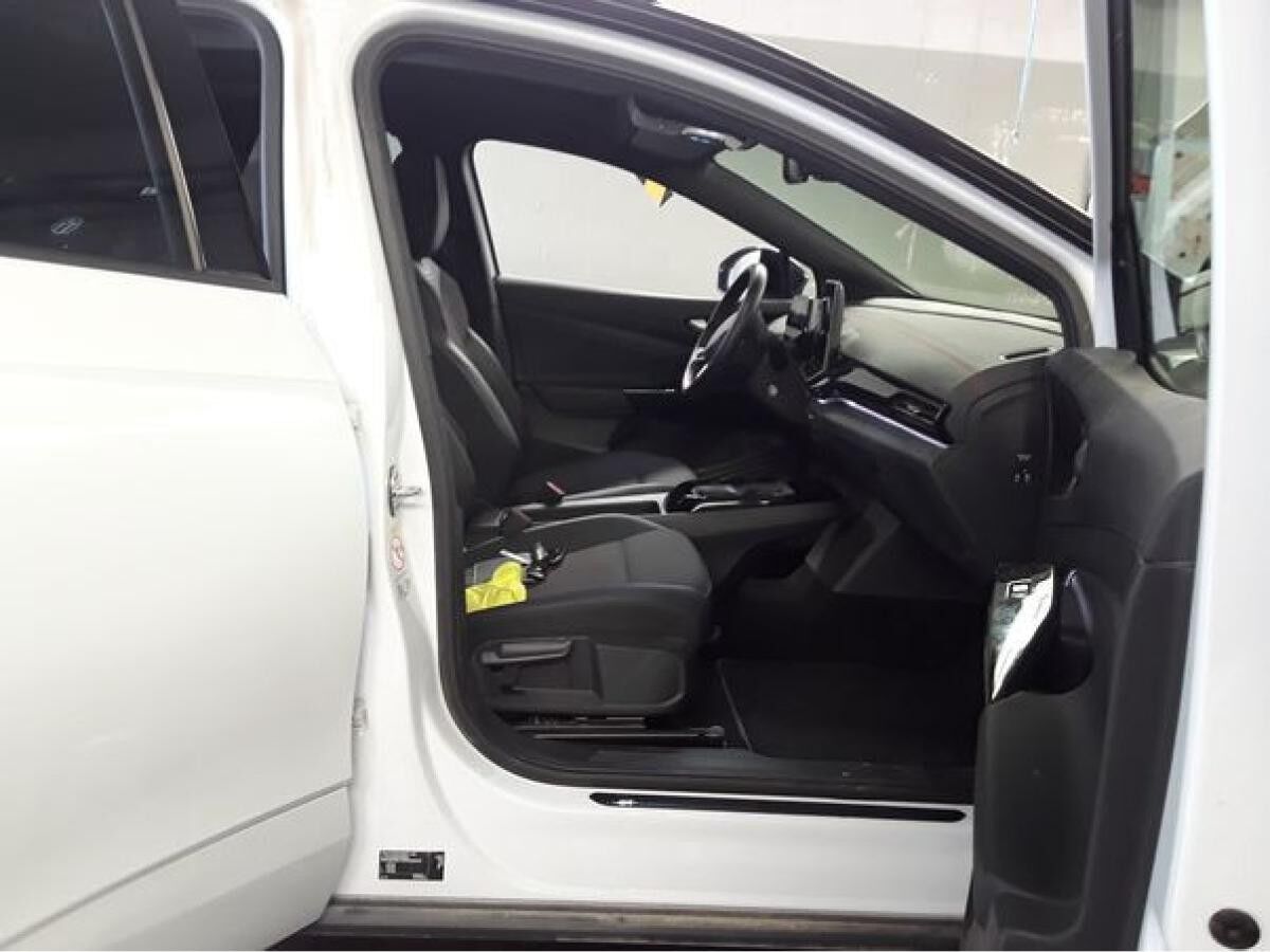 Volkswagen ID.4 GTX Navi Kamera AHK Pano LED Stdhzg ACC Volkswagen ID.4 GTX Navi Kamera AHK Pano LED Stdhzg ACC