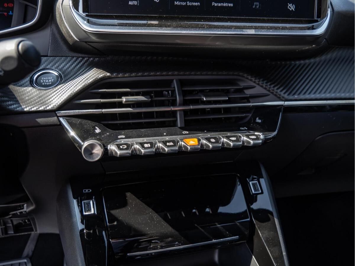 Peugeot 2008 Allure Hybrid 145 e-DSC6 ALLWETTER*ACC*KAMERA*