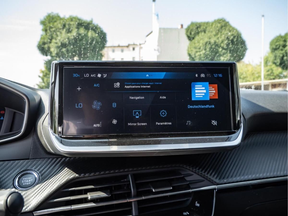 Peugeot 2008 Allure Hybrid 145 e-DSC6 ALLWETTER*ACC*KAMERA*