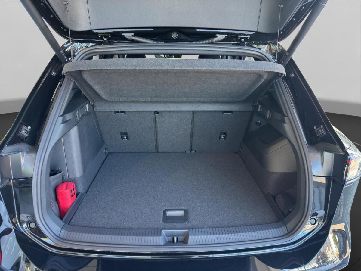 Volkswagen Tiguan R-Line 1.5 eHybrid 177PS/115PS *70.235 Euro Listenpreis*