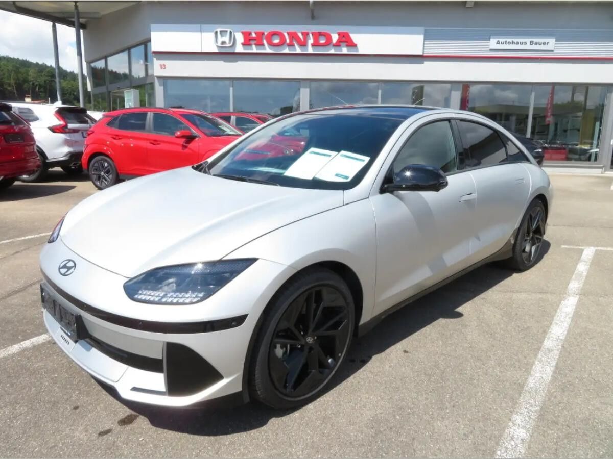 Hyundai IONIQ 6 First Edition / Gravity Gold Matt