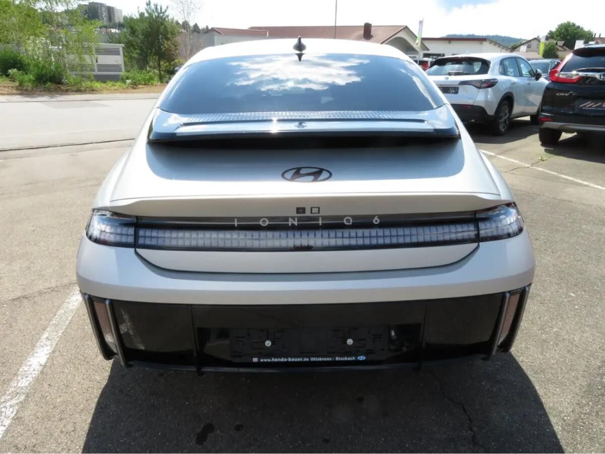 Hyundai IONIQ 6 First Edition / Gravity Gold Matt