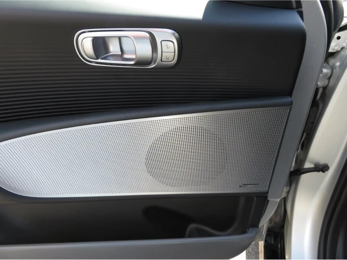 Hyundai IONIQ 6 First Edition / Gravity Gold Matt