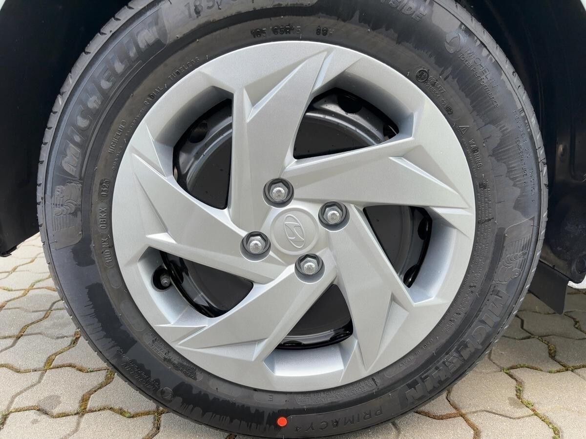 Hyundai i20 SONDERAKTION BIS 12/25*NAVI*KLIMA*RÜCKFAHRKAMERA*SOFORT VERFÜGBAR