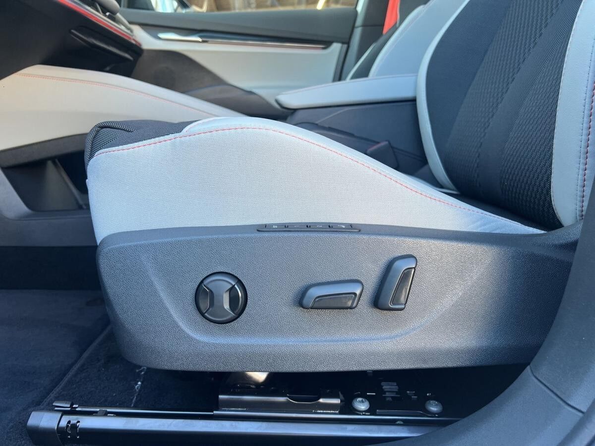 Skoda Elroq 85 First Edition MAXX WÄRMEPUMPE AHK LED