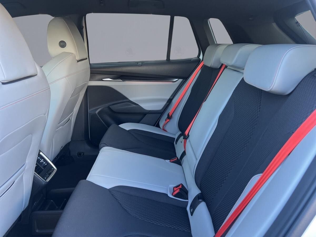 Skoda Elroq 85 First Edition MAXX WÄRMEPUMPE AHK LED