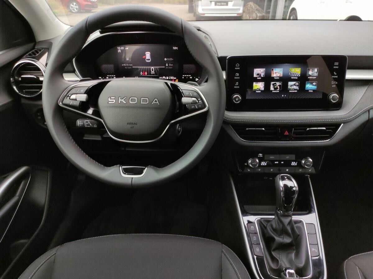 Skoda Fabia Tour 1.0 TSI DSG ACC DAB SHZ
