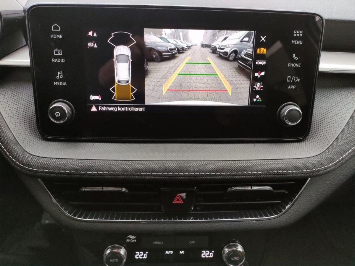 Skoda Fabia Tour 1.0 TSI DSG ACC DAB SHZ