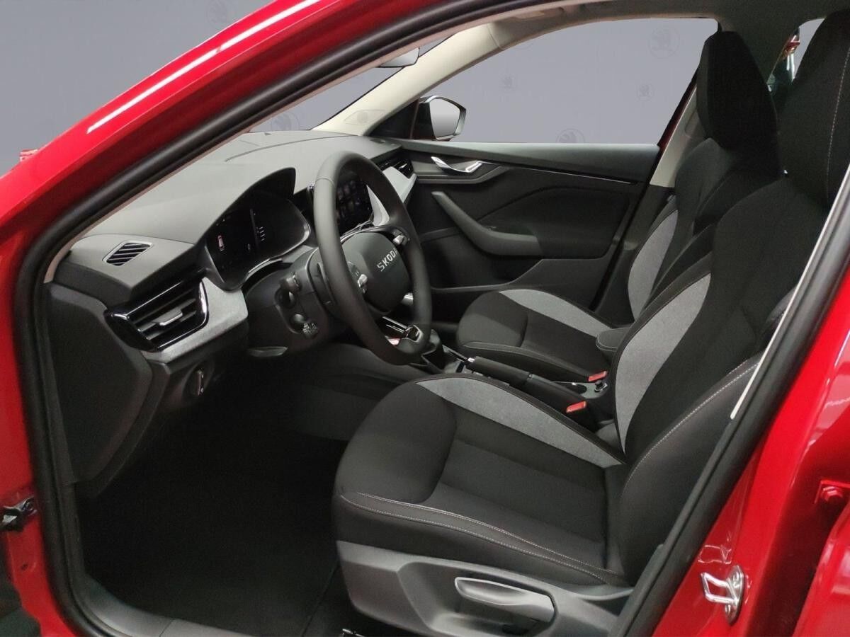 Skoda Kamiq Tour 1.5 TSI DSG BLACK NAVI AHK LED