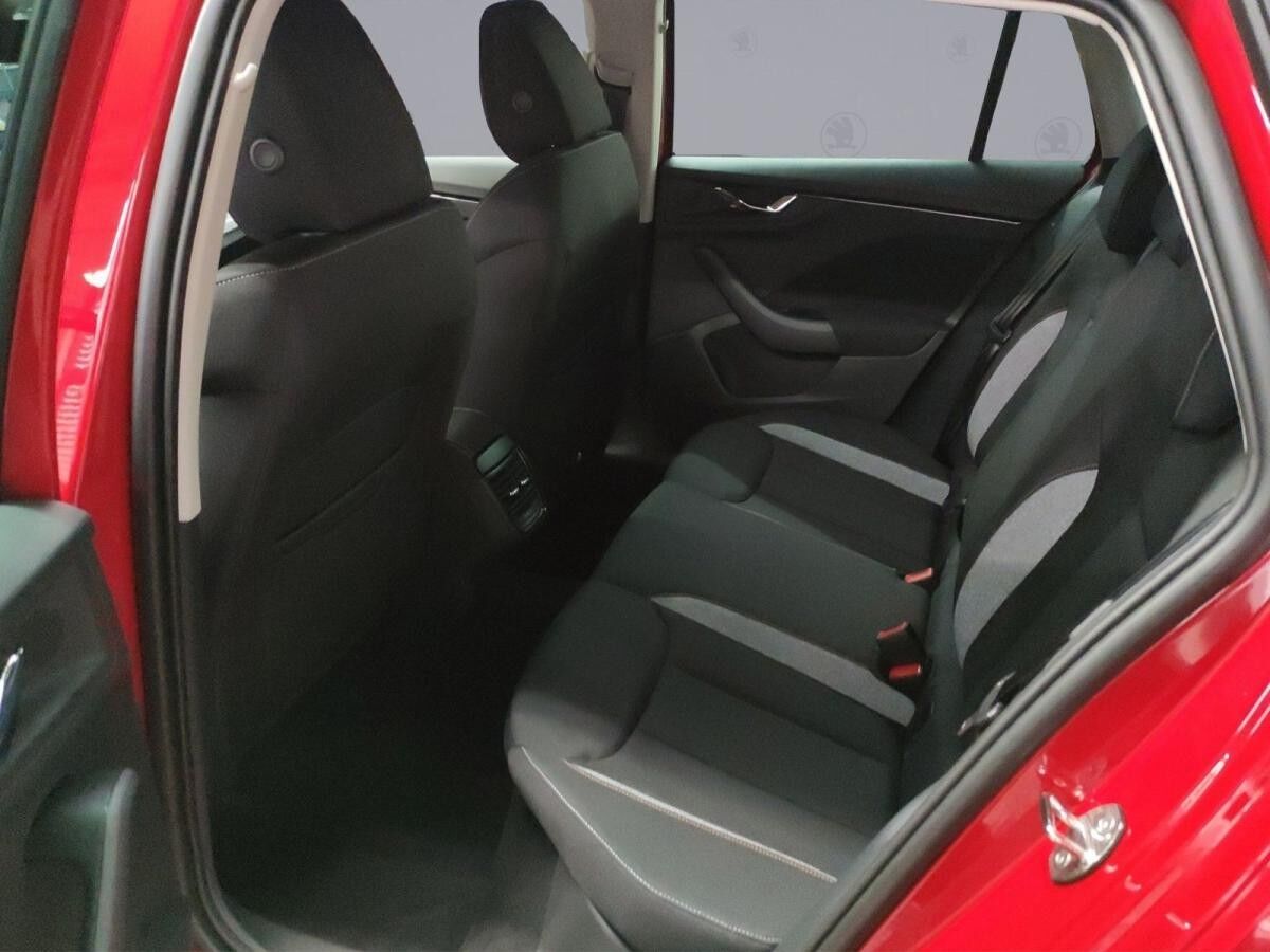 Skoda Kamiq Tour 1.5 TSI DSG BLACK NAVI AHK LED