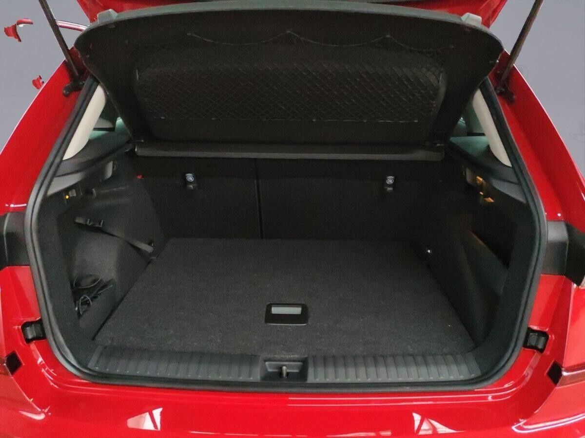 Skoda Kamiq Tour 1.5 TSI DSG BLACK NAVI AHK LED