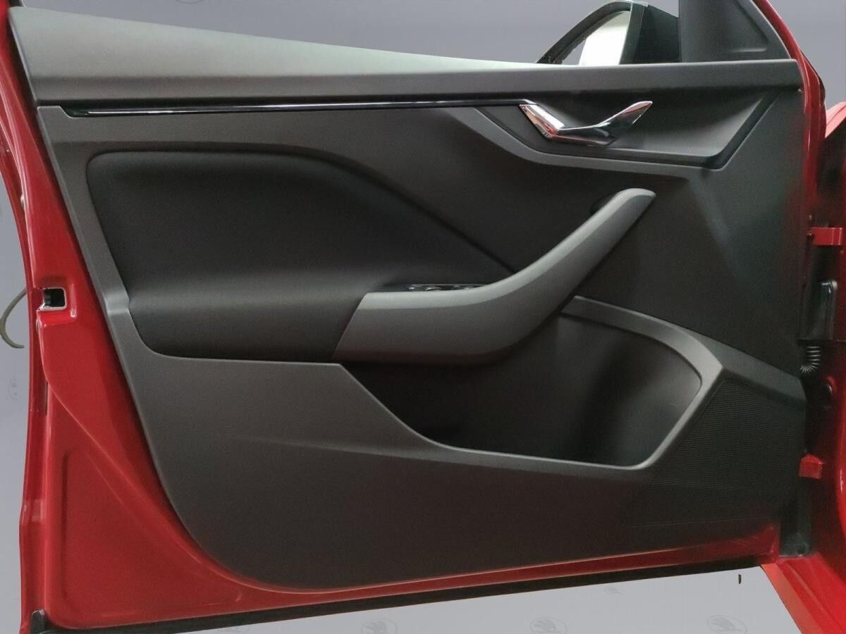 Skoda Kamiq Tour 1.5 TSI DSG BLACK NAVI AHK LED