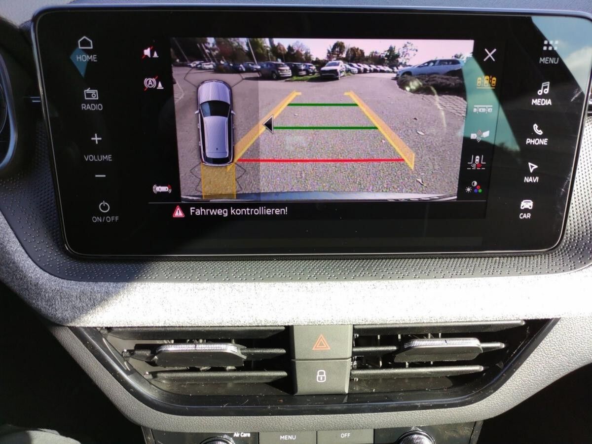 Skoda Kamiq Tour 1.5 TSI DSG BLACK AHK LED