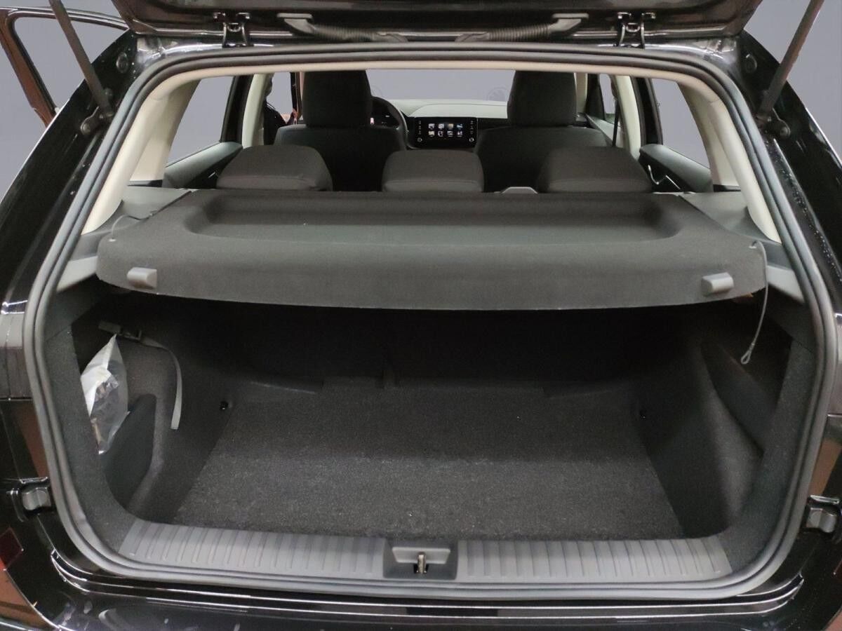 Skoda Kamiq Essence 1.0 TSI KLIMA SITZHEIZUNG