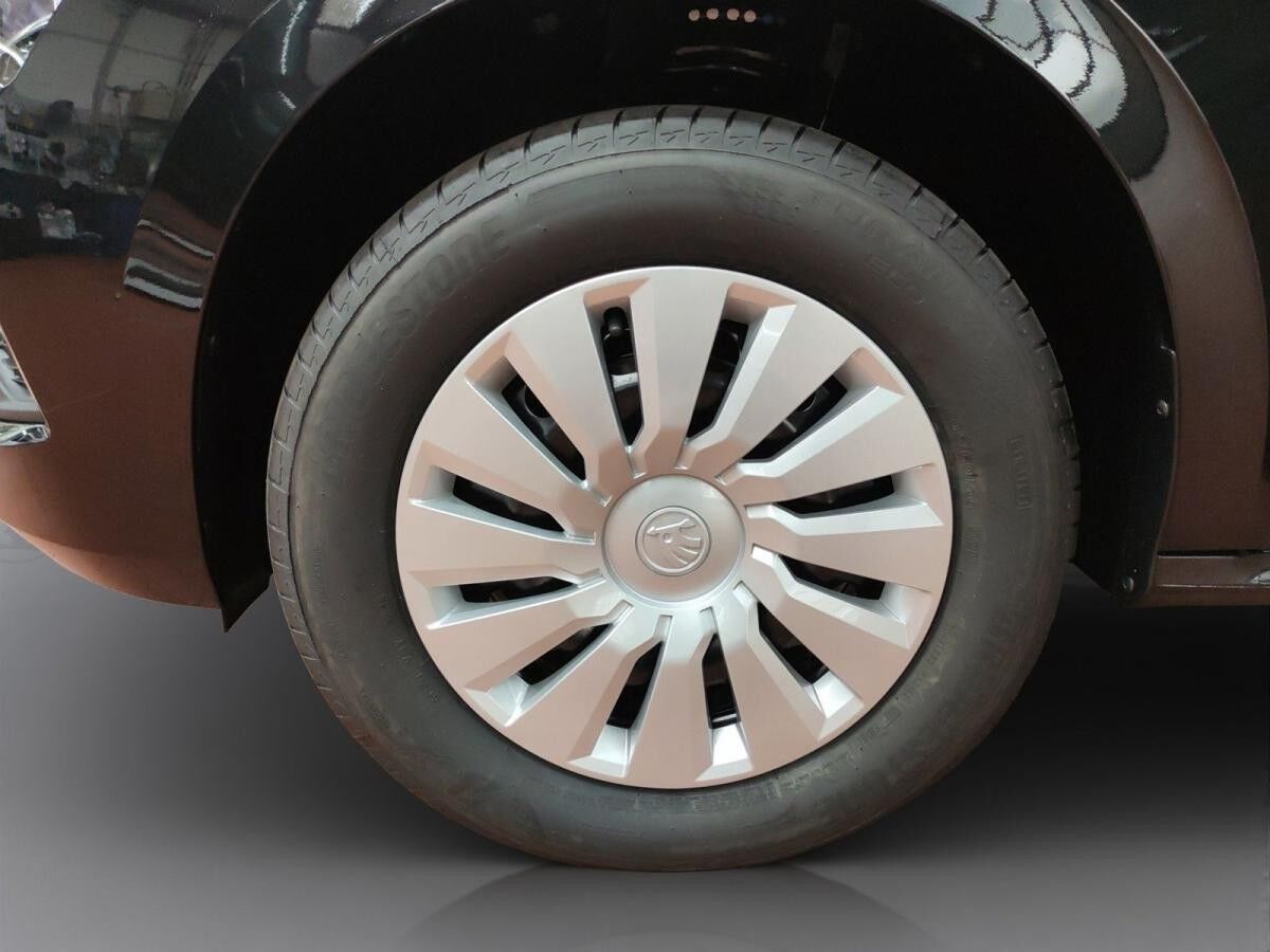 Skoda Kamiq Essence 1.0 TSI KLIMA SITZHEIZUNG