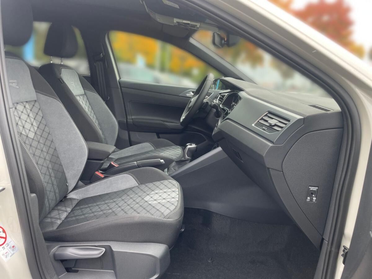 Volkswagen Polo R-Line 1.0 TSI DSG *Pano*WR*RFK*Keyless* !! sofort verfügbar !!