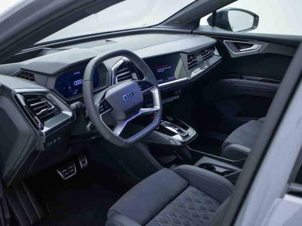 Audi Q4 e-tron Q4 Sportback 45 e-tron*S-LINE*MATRIX*AHK*360*HUD