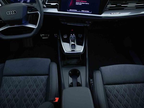 Audi Q4 e-tron Q4 Sportback 45 e-tron*S-LINE*MATRIX*AHK*360*HUD
