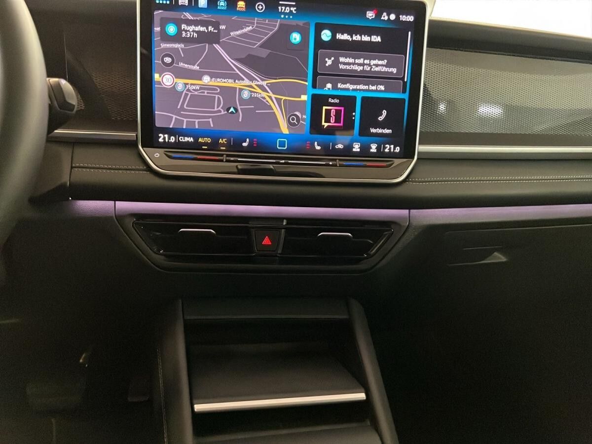 Volkswagen Tayron 2.0 TDI 4M Life 7-Sitzer AHK Matrix LM 19" ACC