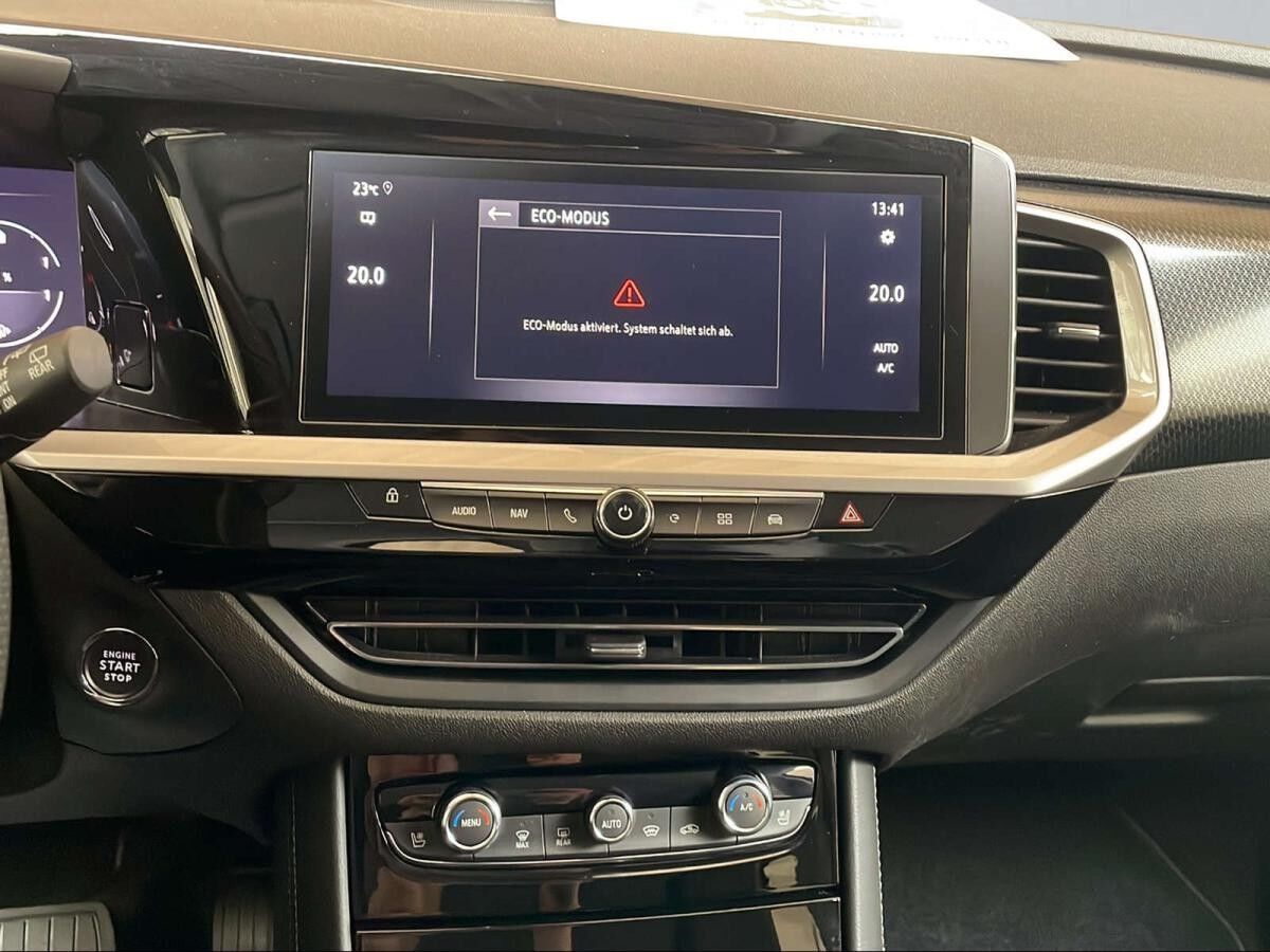 Opel Grandland GSE Plug-In Hybrid 300 PS AHK Leder **sofort verfügbar**