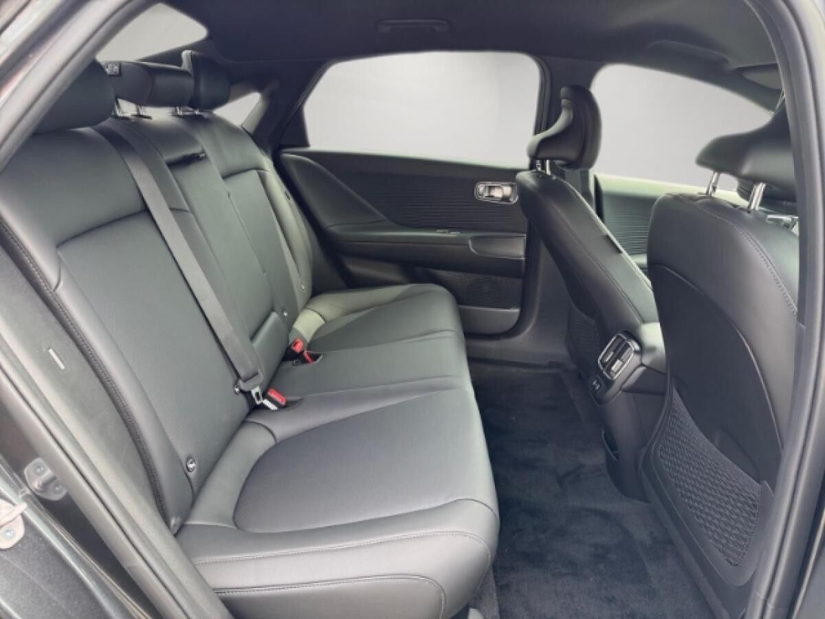 Hyundai IONIQ 6 UNIQ⚠️ | Digit.Außensp. | 20"Felgen | Navi | Klimaauto. | ISOFIX