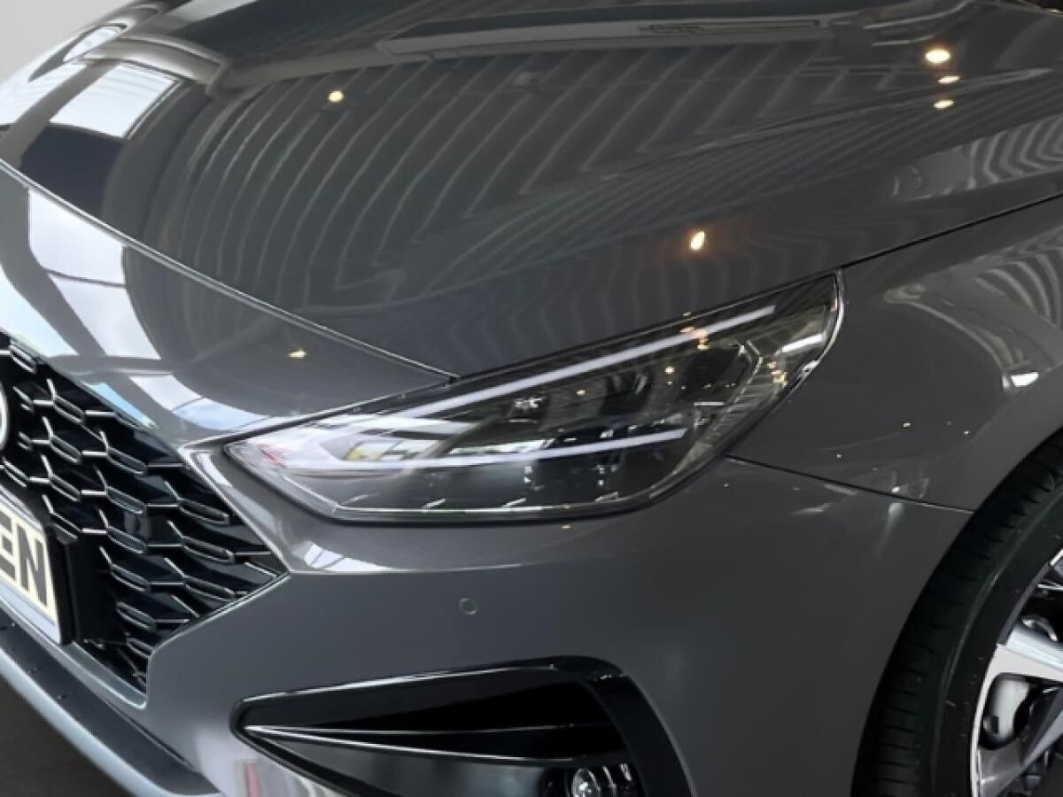 Hyundai i30 🚀1.5 Advantage/Automatik/Panorama/Navi/Rückfahrkamera/