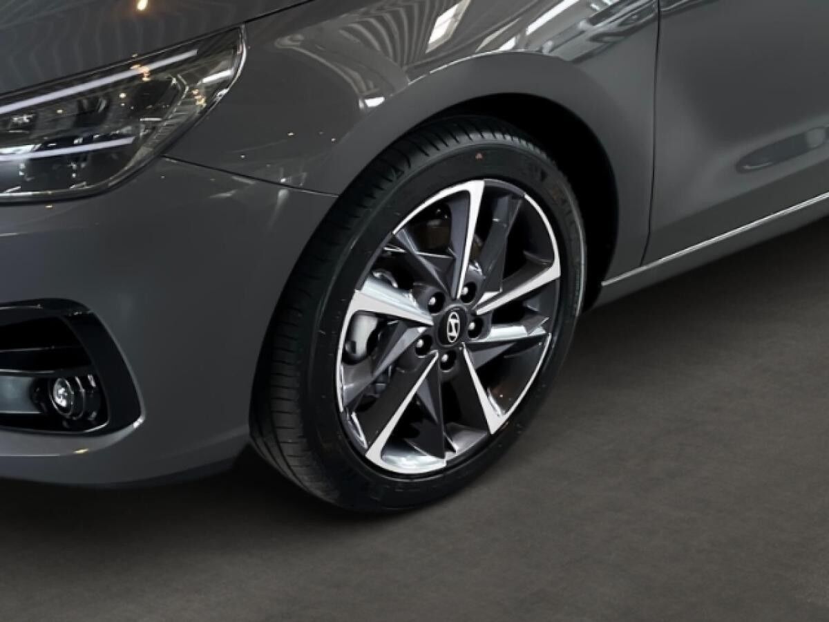 Hyundai i30 🚀1.5 Advantage/Automatik/Panorama/Navi/Rückfahrkamera/