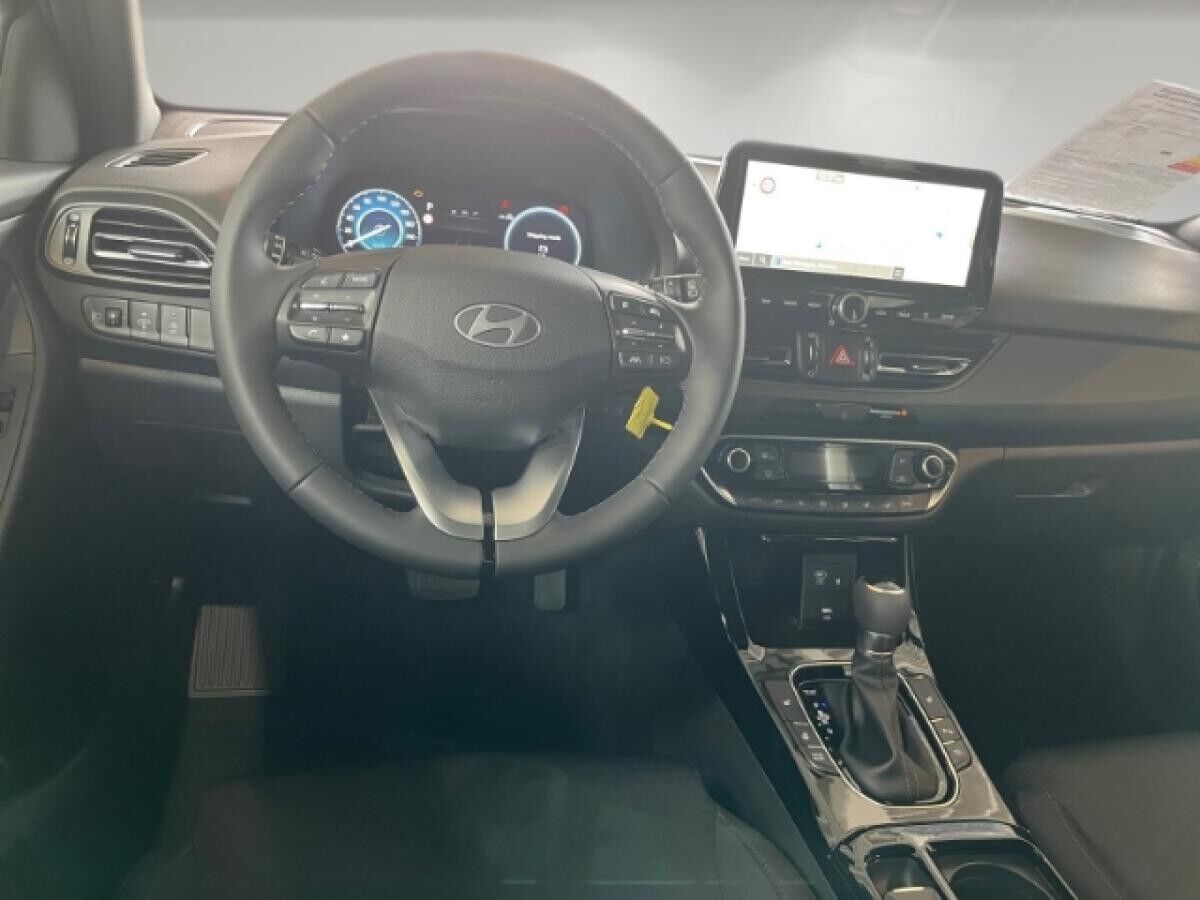 Hyundai i30 🚀1.5 Advantage/Automatik/Panorama/Navi/Rückfahrkamera/